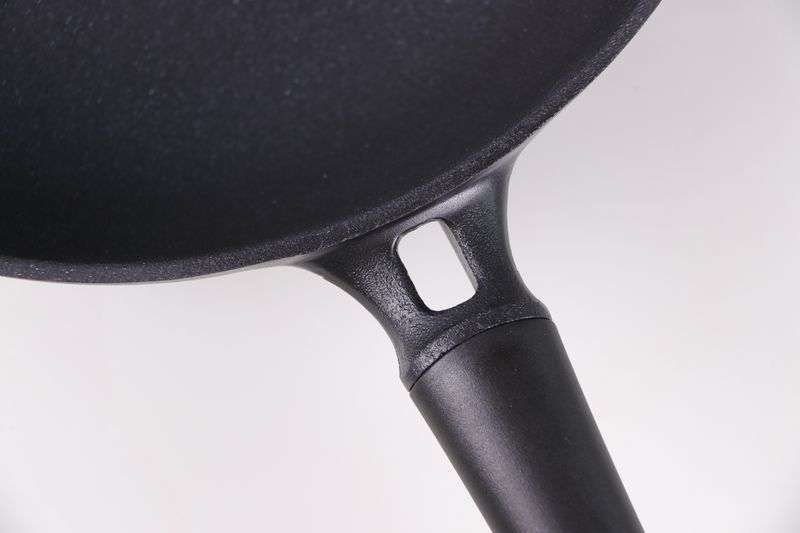 可用钢丝球清洗，不放油可煎鸡蛋！这才是最理想的不粘锅