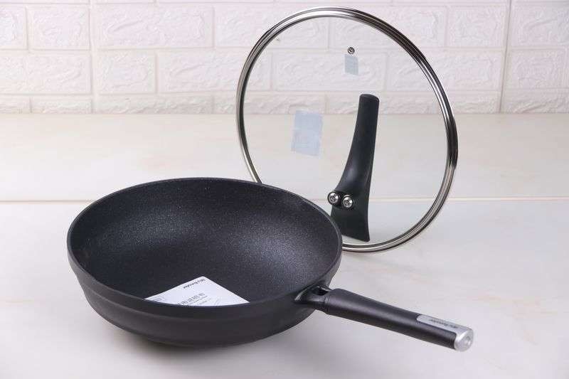 可用钢丝球清洗，不放油可煎鸡蛋！这才是最理想的不粘锅