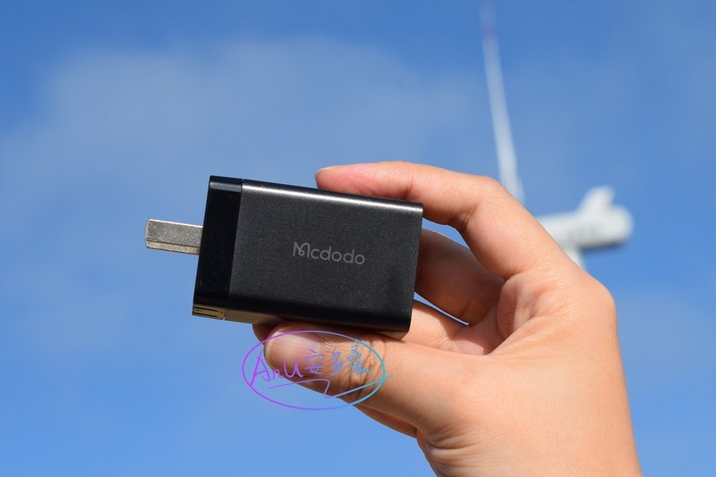 空间更多一点，速度更快一点：麦多多65瓦氮化镓充电器