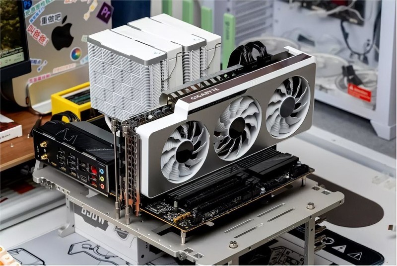 3款2TB国产固态硬盘横评，PCIe4.0规格7450MB/s，国产硬盘站起来了