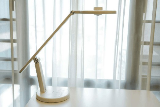 什么牌子的护眼灯最好？劣质护眼灯正在加速你的视力退化！