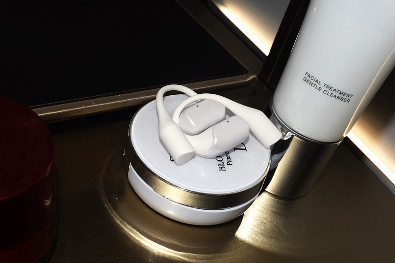 18mm定制碳纤维跑道动圈+45小时续航 FIIL GS Lite开放式蓝牙耳机