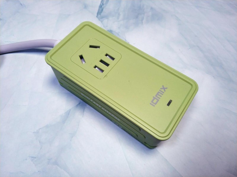 桌面多功能充电器，安全快充又好用：IDMIX氮化镓65W插线排
