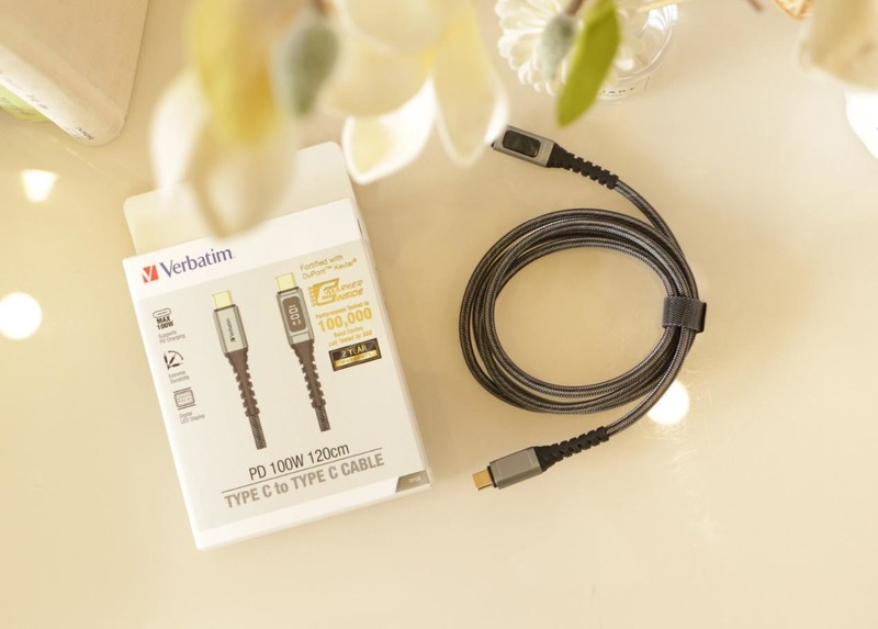 威宝100W数显快充数据线体验！应该是市面上能买到最好用的充电线