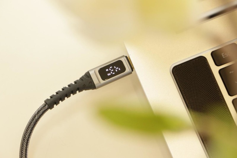 威宝100W数显快充数据线体验！应该是市面上能买到最好用的充电线