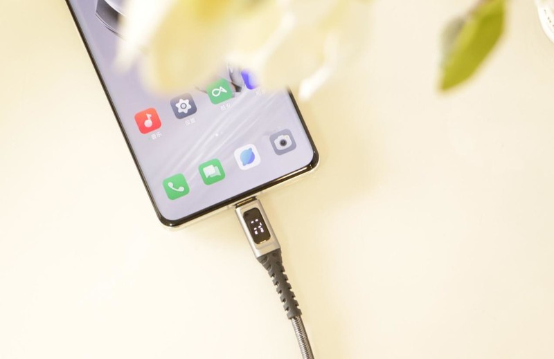 威宝100W数显快充数据线体验！应该是市面上能买到最好用的充电线