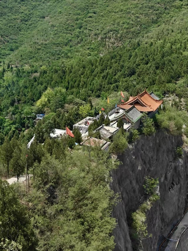 我与天石极光睡袋的首次邂逅， 就让我发现了这片绝佳露营地