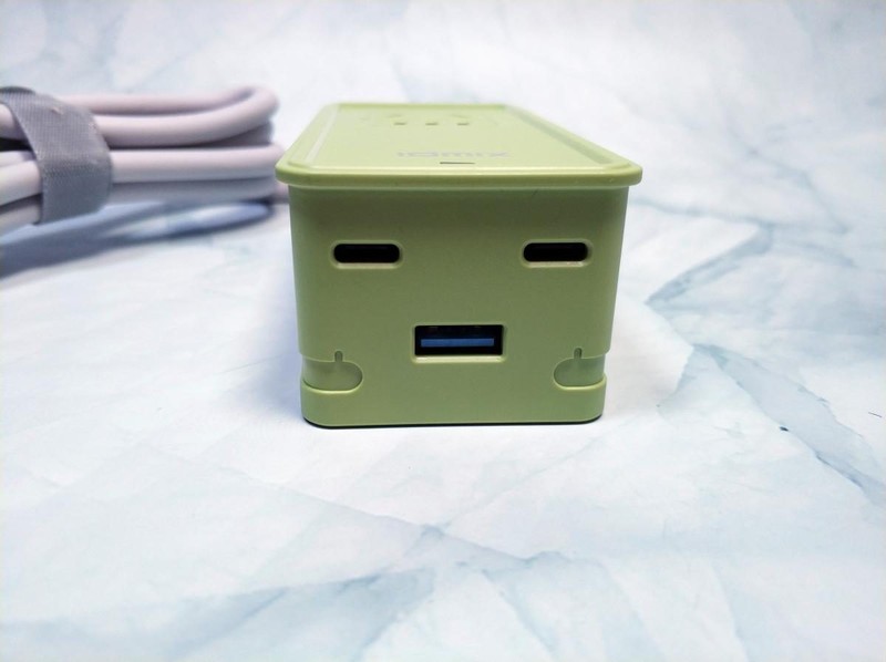 桌面多功能充电器，安全快充又好用：IDMIX氮化镓65W插线排