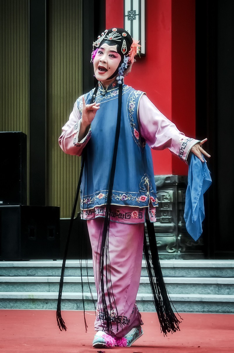 川剧折子戏：《裁    衣》