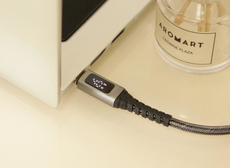 威宝100W数显快充数据线体验！应该是市面上能买到最好用的充电线