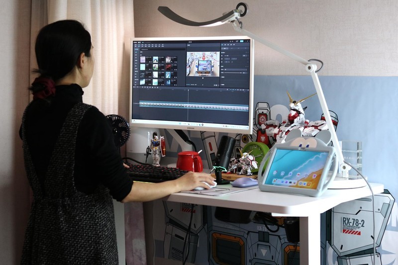 坐站交替办公是什么体验？北弧升降桌+显示器支架，腰真的不酸了