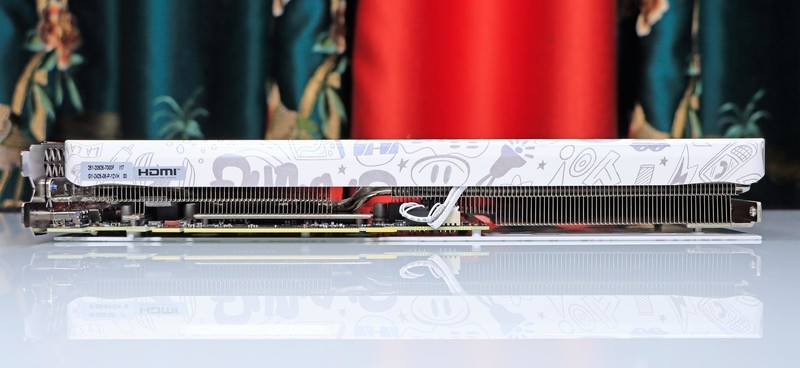 用 B760 小吹雪 + 4060 Ti 欧泊白 + 雷克沙 ARES 套装打造高性价比的小钢炮