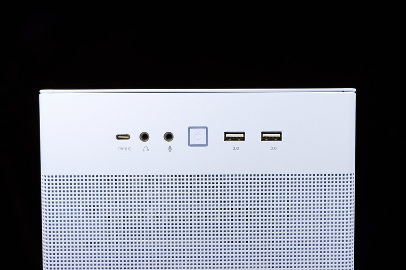 用 B760 小吹雪 + 4060 Ti 欧泊白 + 雷克沙 ARES 套装打造高性价比的小钢炮