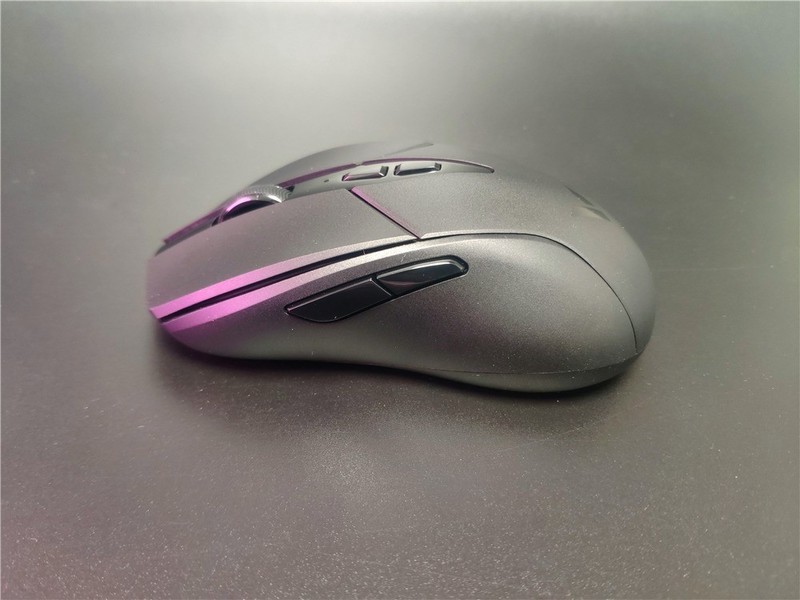 雷柏V300PRO：77g 轻量化、支持4K+无线充电，带来极致游戏体验