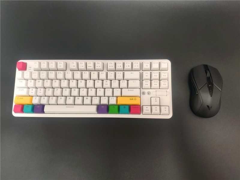 雷柏V300PRO：77g 轻量化、支持4K+无线充电，带来极致游戏体验