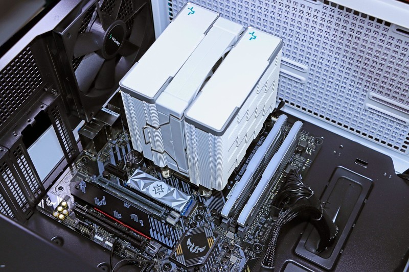 5700X 高性价比整机深度实测，FSR 2.0 技术不了解下？