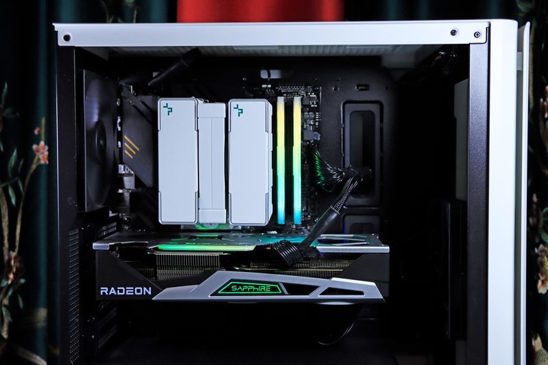 5700X 高性价比整机深度实测，FSR 2.0 技术不了解下？