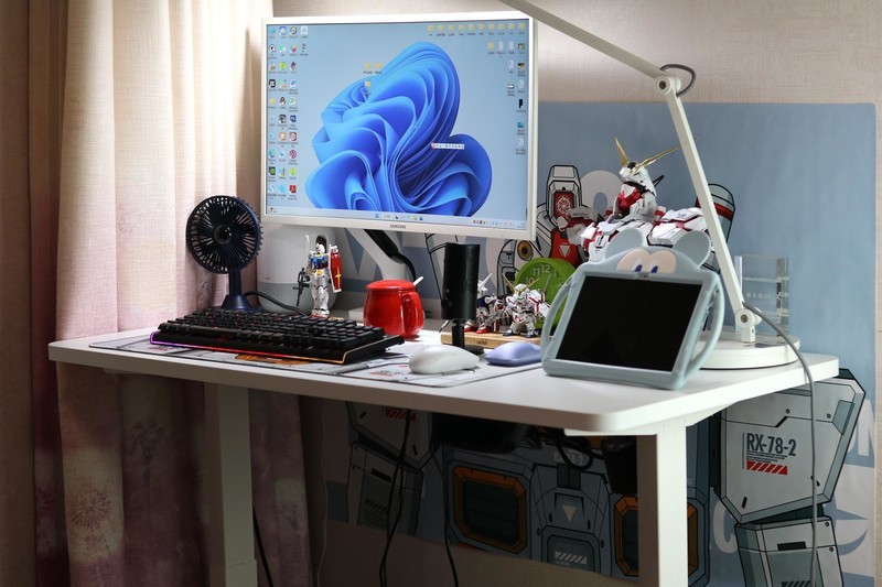 坐站交替办公是什么体验？北弧升降桌+显示器支架，腰真的不酸了