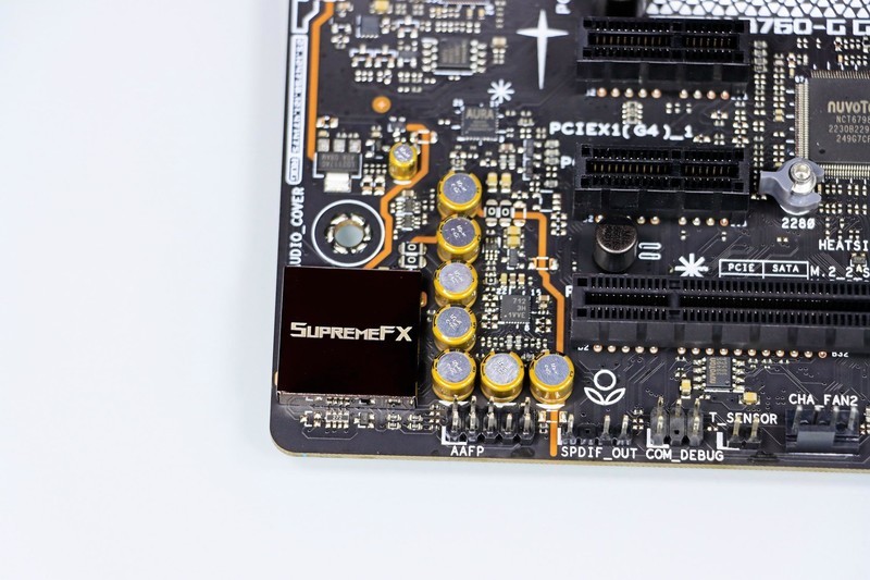 用 B760 小吹雪 + 4060 Ti 欧泊白 + 雷克沙 ARES 套装打造高性价比的小钢炮