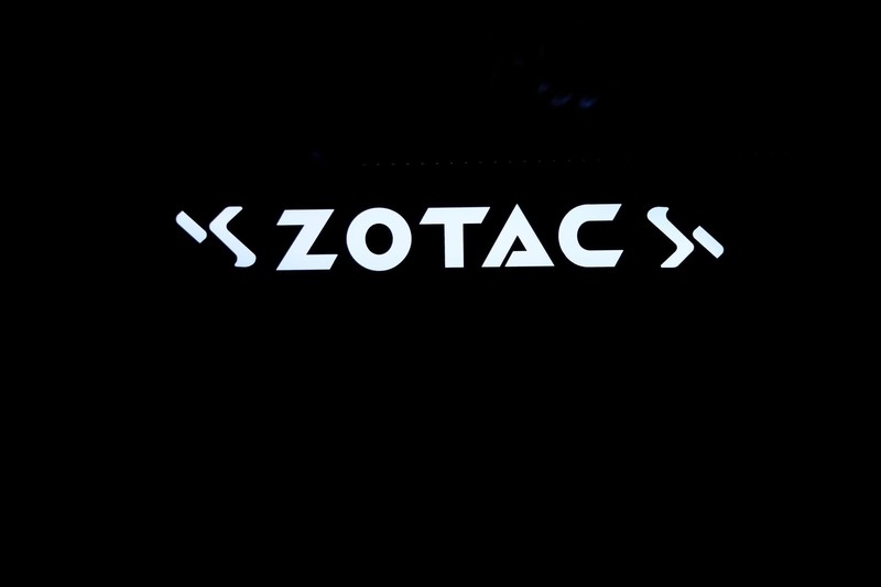 用 B760 小吹雪 + 4060 Ti 欧泊白 + 雷克沙 ARES 套装打造高性价比的小钢炮