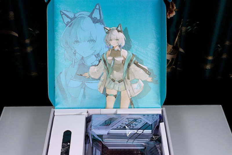 用 B760 小吹雪 + 4060 Ti 欧泊白 + 雷克沙 ARES 套装打造高性价比的小钢炮