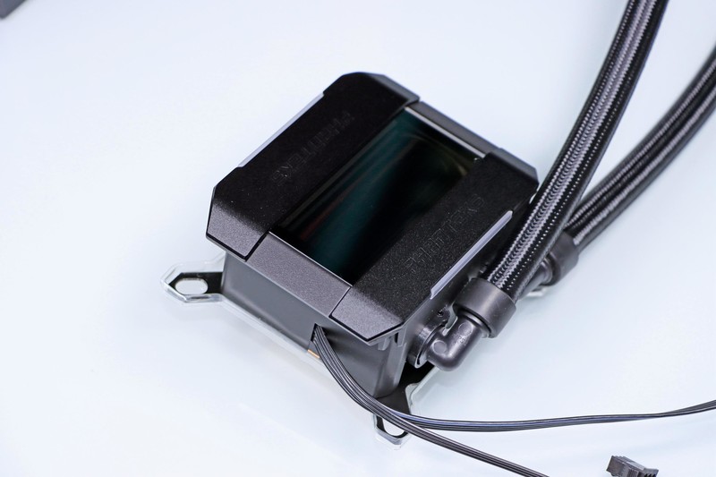 用 B760 小吹雪 + 4060 Ti 欧泊白 + 雷克沙 ARES 套装打造高性价比的小钢炮