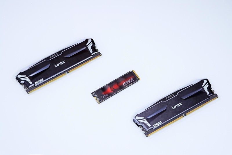 用 B760 小吹雪 + 4060 Ti 欧泊白 + 雷克沙 ARES 套装打造高性价比的小钢炮