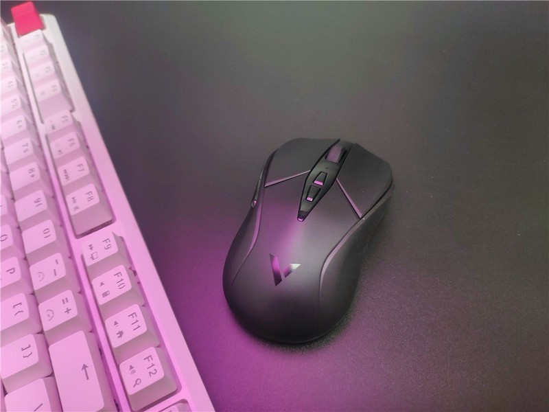 雷柏V300PRO：77g 轻量化、支持4K+无线充电，带来极致游戏体验