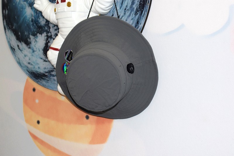 钓鱼人的完美防晒工具 单导速调渔夫帽的全方位舒适体验