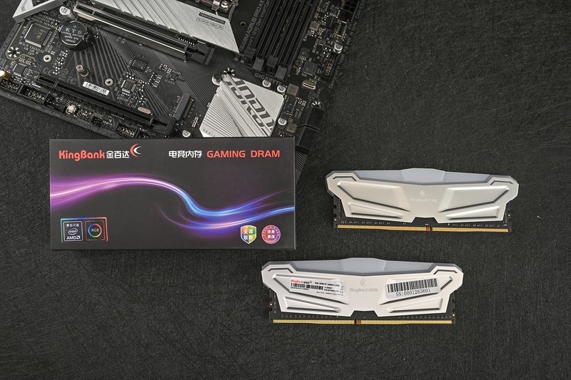 在家也能体验网咖高端卡的爽快，自己动手装一套能打又能看的RGB游戏主机