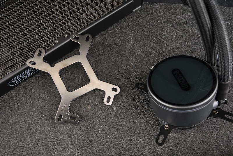 在家也能体验网咖高端卡的爽快，自己动手装一套能打又能看的RGB游戏主机