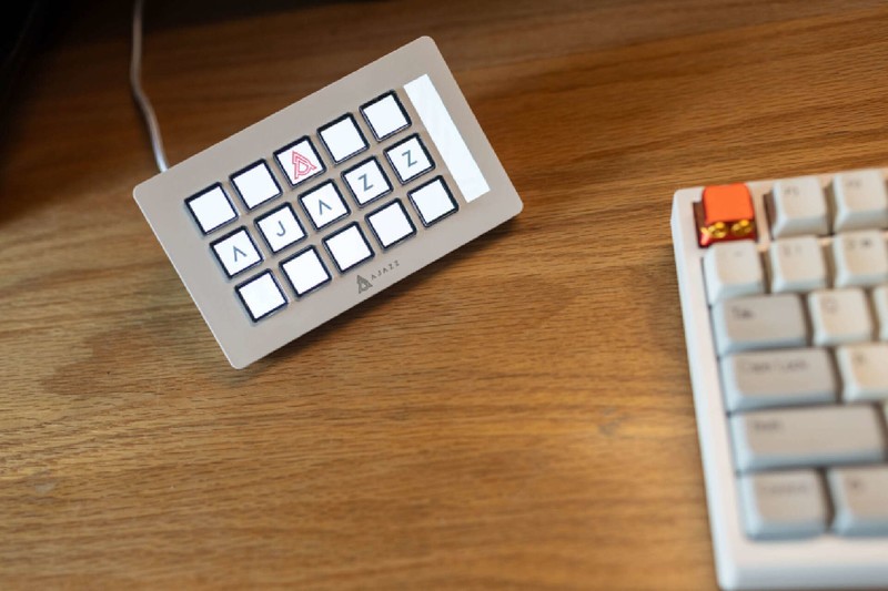 打造更高效的桌面神器，黑爵智控小键盘AKP153小帮手