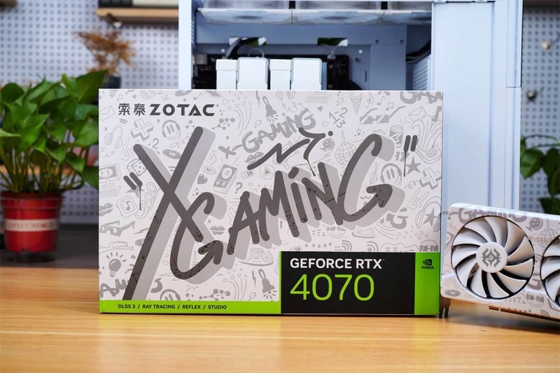 中高端玩家的智选，2K高帧利器-索泰RTX 4070 X-GAMING OC欧泊白分享