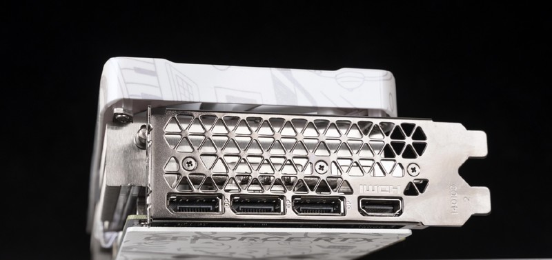 中高端玩家的智选，2K高帧利器-索泰RTX 4070 X-GAMING OC欧泊白分享