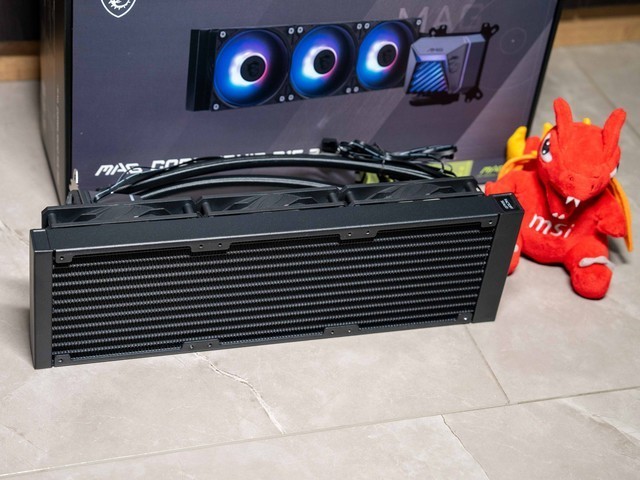 手残党的高性价比福音，微星MAG CORELIQUID A15 360水冷测评