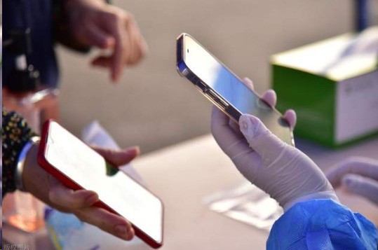 90%用户避坑成功！2025随身WiFiTOP3推荐：华为/格行/波导全网通实测，辐射误区科普