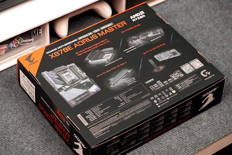 双USB4 WiFi7 20相供电 X870E AORUS MASTER主板开箱评测