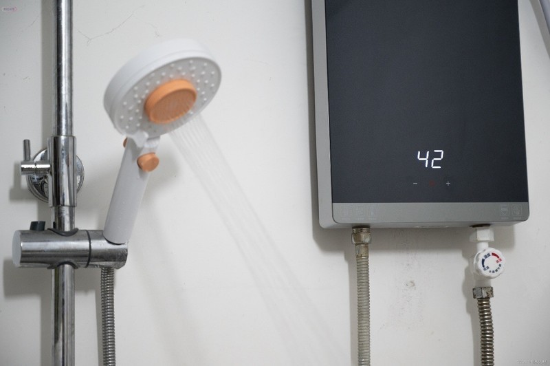 恒温热水立等可取，安全更可靠，奥特朗（Otlan）F15H-Z70C体验