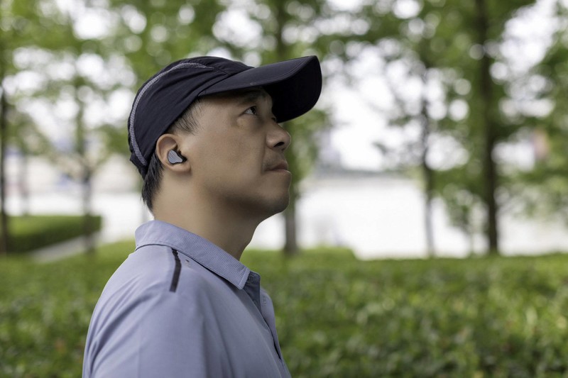 高品质蓝牙耳机如何选？惠威SWAN AW-75，让你静享美妙音乐