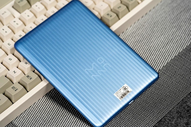 后Kindle时代，小米生态墨案推出千元Pantone 6彩色电子书阅读器