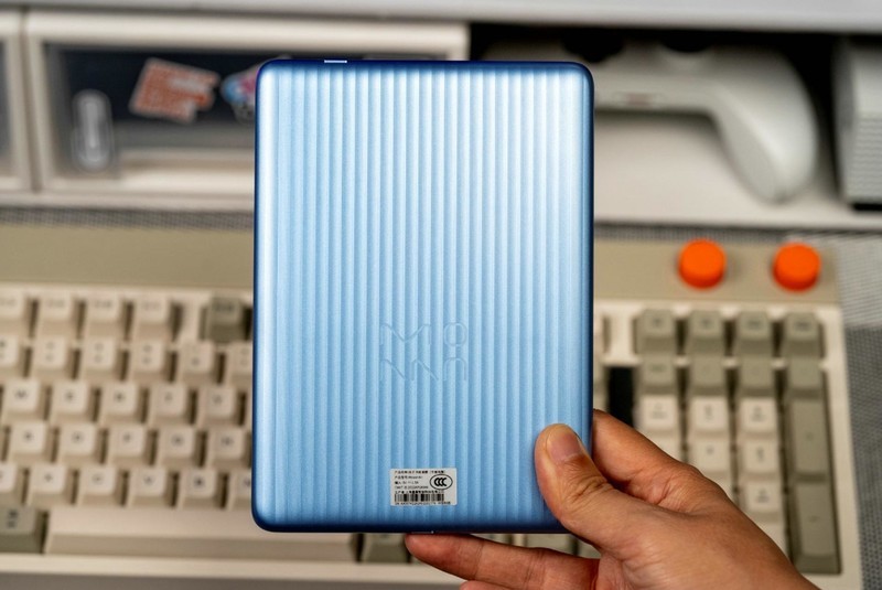 后Kindle时代，小米生态墨案推出千元Pantone 6彩色电子书阅读器