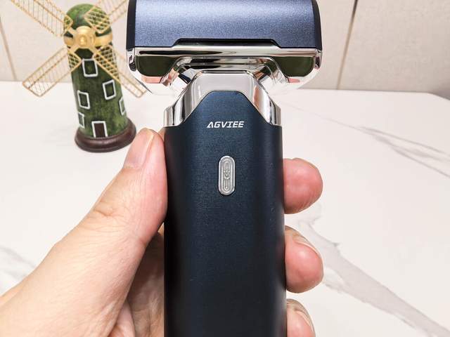 男人剃须天花板？未野MRX五刀头狂魔：21000超高转速告别胡茬困扰