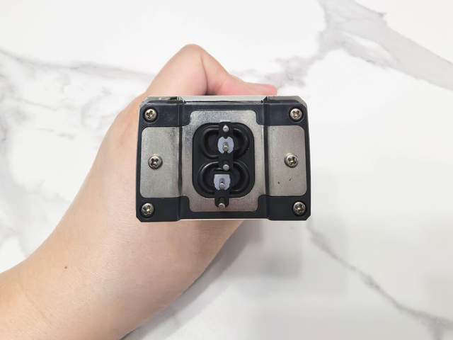 男人剃须天花板？未野MRX五刀头狂魔：21000超高转速告别胡茬困扰