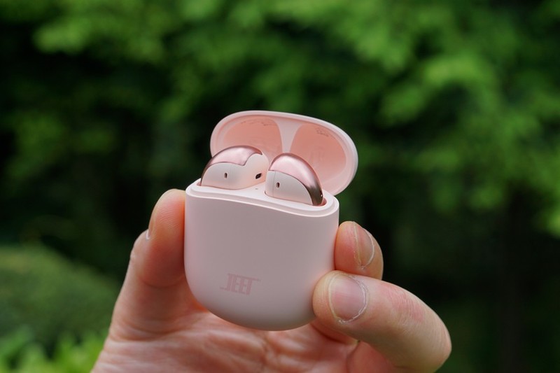 好看，动听且舒适，这款半入耳式TWS值得入手