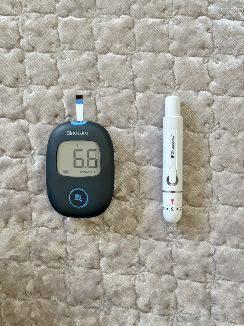 欧姆龙电子血压计U36T、三诺安稳+Air血糖仪，老人健康必备神器