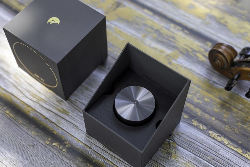 高品质蓝牙耳机如何选？惠威SWAN AW-75，让你静享美妙音乐