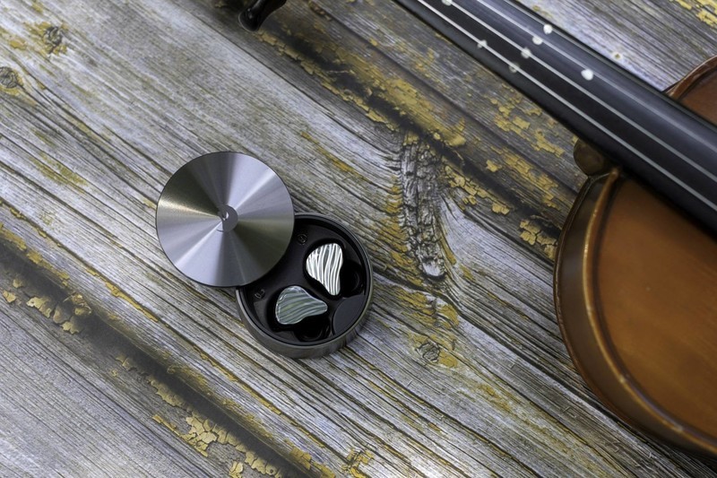 高品质蓝牙耳机如何选？惠威SWAN AW-75，让你静享美妙音乐