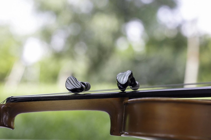 高品质蓝牙耳机如何选？惠威SWAN AW-75，让你静享美妙音乐