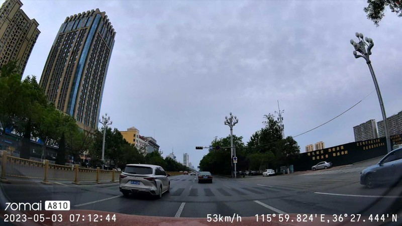 索尼IMX678图像传感器+F1.8大光圈+4k超清录像，70迈A810来袭！