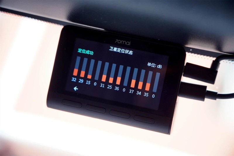 索尼IMX678图像传感器+F1.8大光圈+4k超清录像，70迈A810来袭！